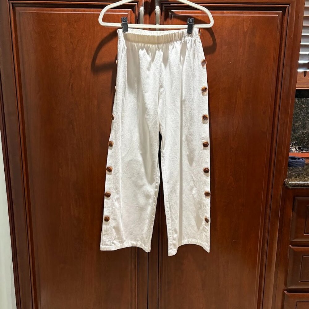 Cropped Cotton Linen Pants with Side Buttons
